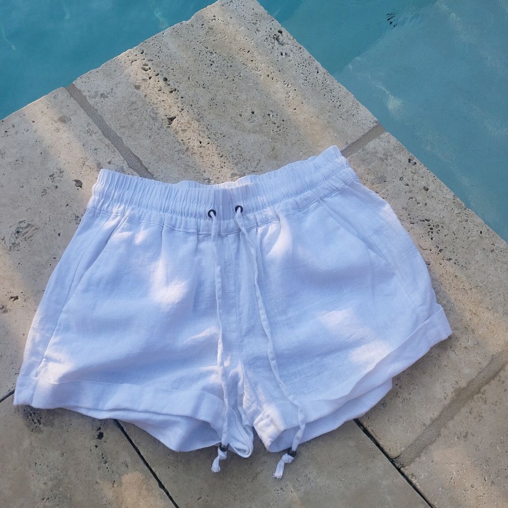 White linen blend shorts, Small